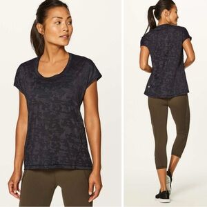 Lululemon Miles Ahead Short Sleeve Top Camo Black Size 6